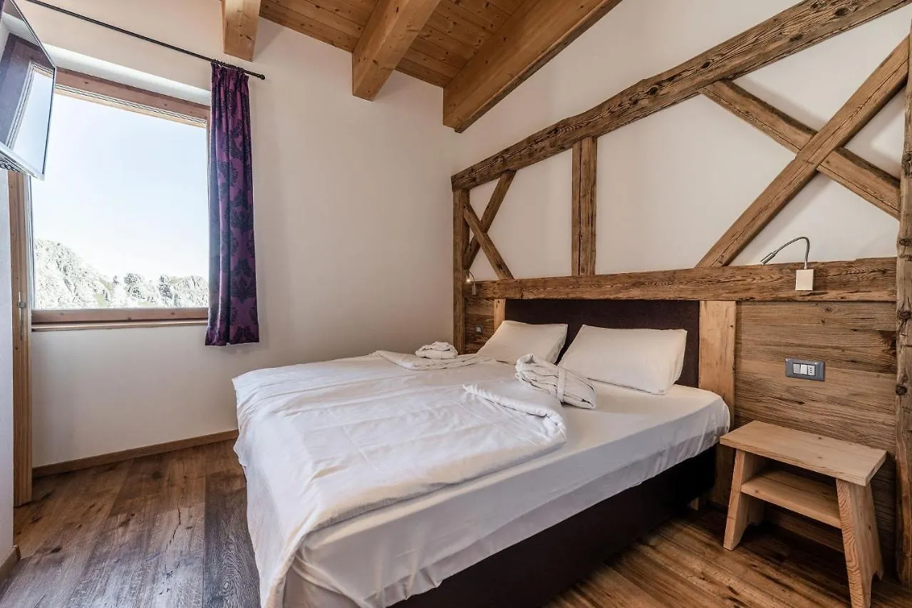 Capanna Presena Hotel Passo del Tonale Italy